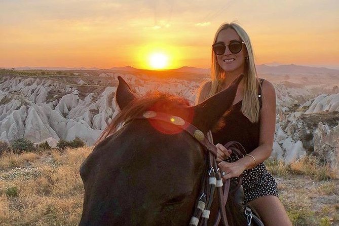 The Best Sunset Horseback Riding Tours in Cappadocia - What to expect from the vibe: pace, snacks, and photos